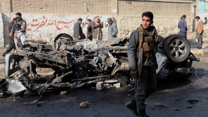 التفجيرات تهز كابل والحكومة وطالبان تتبادلان الاتهامات