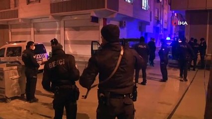 Şüpheli araçtan silah ve uyuşturucu çıktı