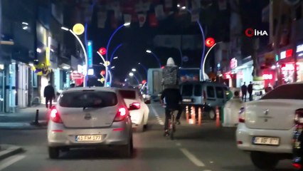 Adrenalin olsun diye canlarını tehlikeye attılar