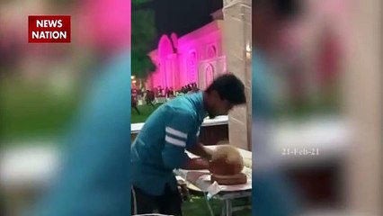 मेरठ में शादी समारोह में थूककर रोटी बनाते हुए खानसामा की वीडियो वायरल