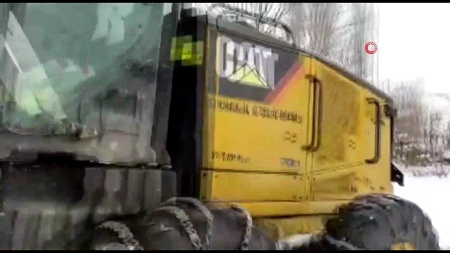 Şırnak'ta kar yağışı nedeni ile kapanan köy yolları ulaşıma açıldı