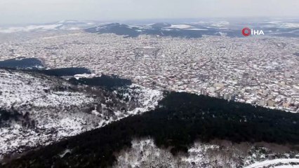 Karlar altındaki Aydos Ormanları'nda kartpostallık görüntüler