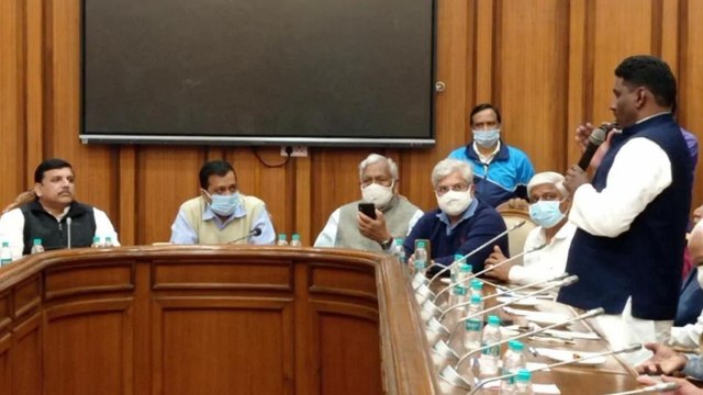 Delhi: Arvind Kejriwal holds meet with farmers