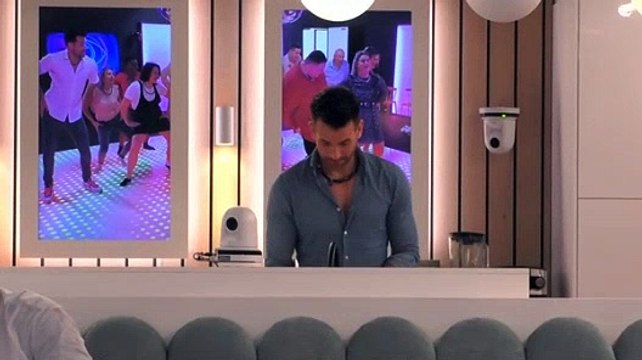 Julie is jaloers - 21 februari 2021.