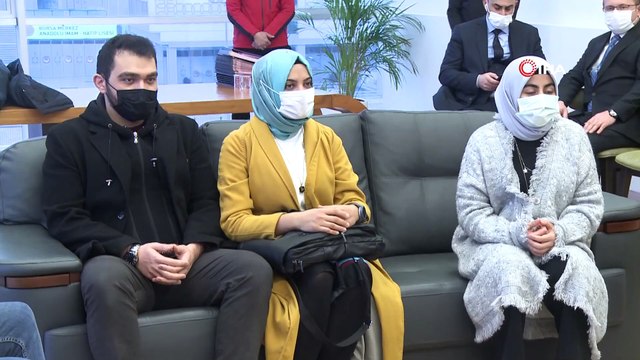 Mehmet Akif İnan şiirlerini okuma yarışmasında ödüller sahiplerini buldu