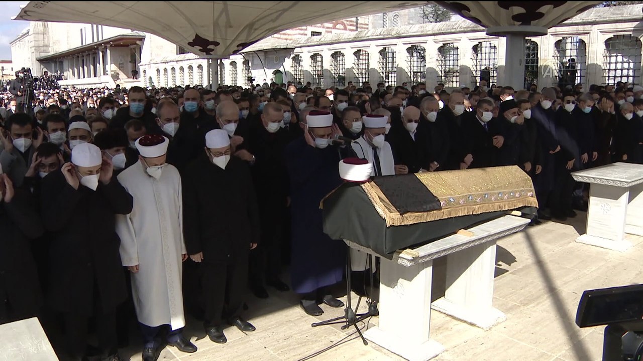 İSTANBUL - Hadis, tefsir ve fıkıh alimi M. Emin Saraç son yolculuğuna uğurlandı (1)