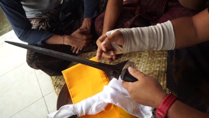 MENGUAK PESAN MISTERIUS - KERIS PUSAKA RATUSAN TAHUN