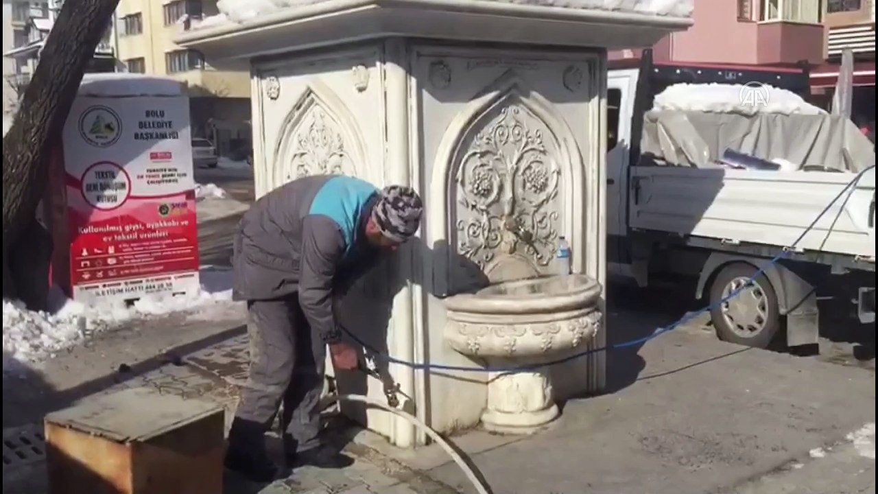 BOLU - Aşırı soğuk yüzünden çeşmeler dondu, Yeniçağa Gölü buz tuttu