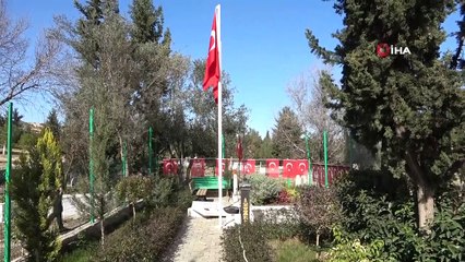 15 Temmuz şehidi ikiz polislerin mezarlarına alçak saldırı