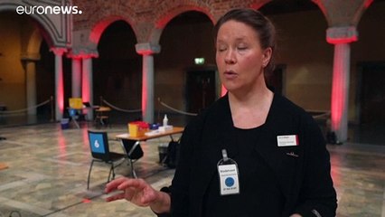 Vor historischer Kulisse: Stockholm impft in der Blauen Halle