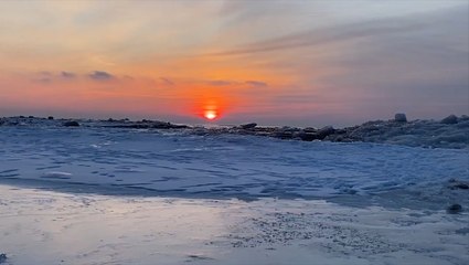 Télécharger la video: Beautiful sunrises from across the country