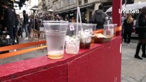 Des centaines de Parisiens un verre à la main, la police intervient