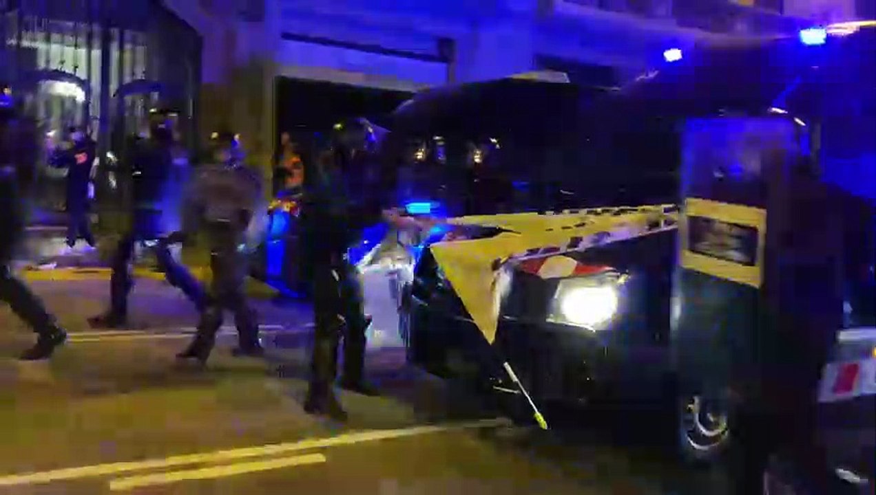 El cordó policial fa retrocedir els manifestants per Via Laietana Guillem Ramos