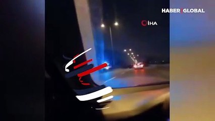 Kazayı izlemek için yavaşlayan otomobile otobüs çarptı