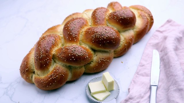 ألذ و أطرى كيكة حليب ستتذوقيها في حياتك! _ Tres leches cake