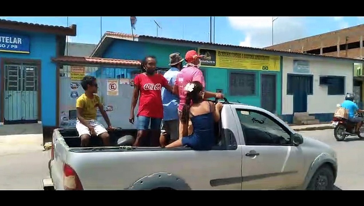 MST FAZ PROTESTO CONTRA BOLSONARO EM PEDRAS DE FOGO E ITAMBÉ
