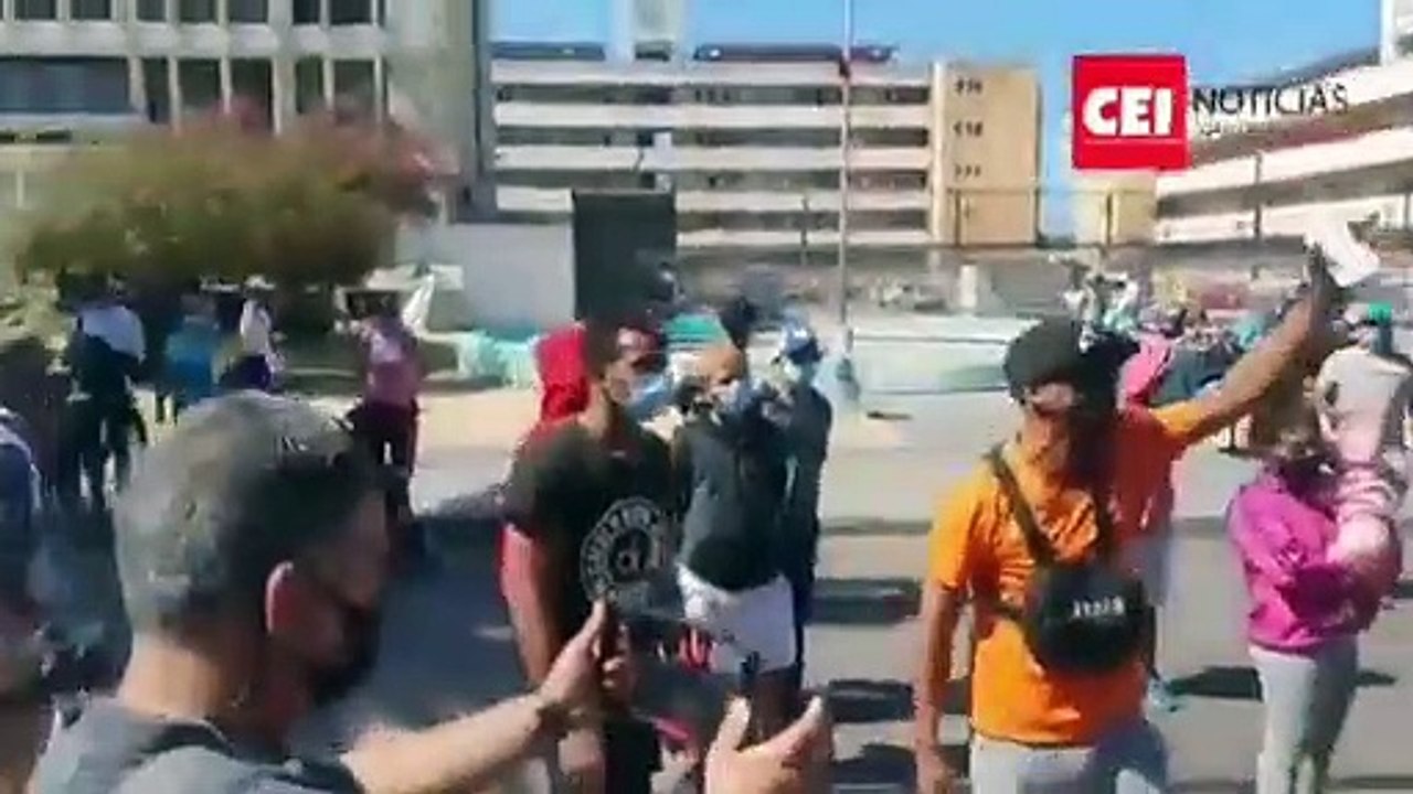 INmigrantes ILEGALES exigen en Chile lo que nunca han pedido en sus países - CEI Iquique