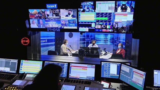 Macron lance un défi aux Youtubeurs McFly et Carlito : Damn la team France !