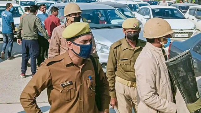 UP STF raids at PFI's Shaheen Bagh office