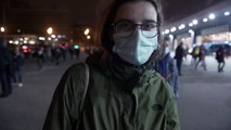 Pour la sixième nuit consécutive, une manifestation en faveur du rappeur emprisonné Pablo Hasél s’est tenue hier à Barcelone, qui a à nouveau dégénéré en affrontements avec la police - VIDEO