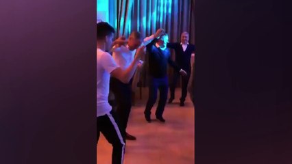 Galatasaray efsanesi Gheorghe Hagi'nin 'Sadece 1 Hagi Var' şarkısı ile dans performansı viral oldu