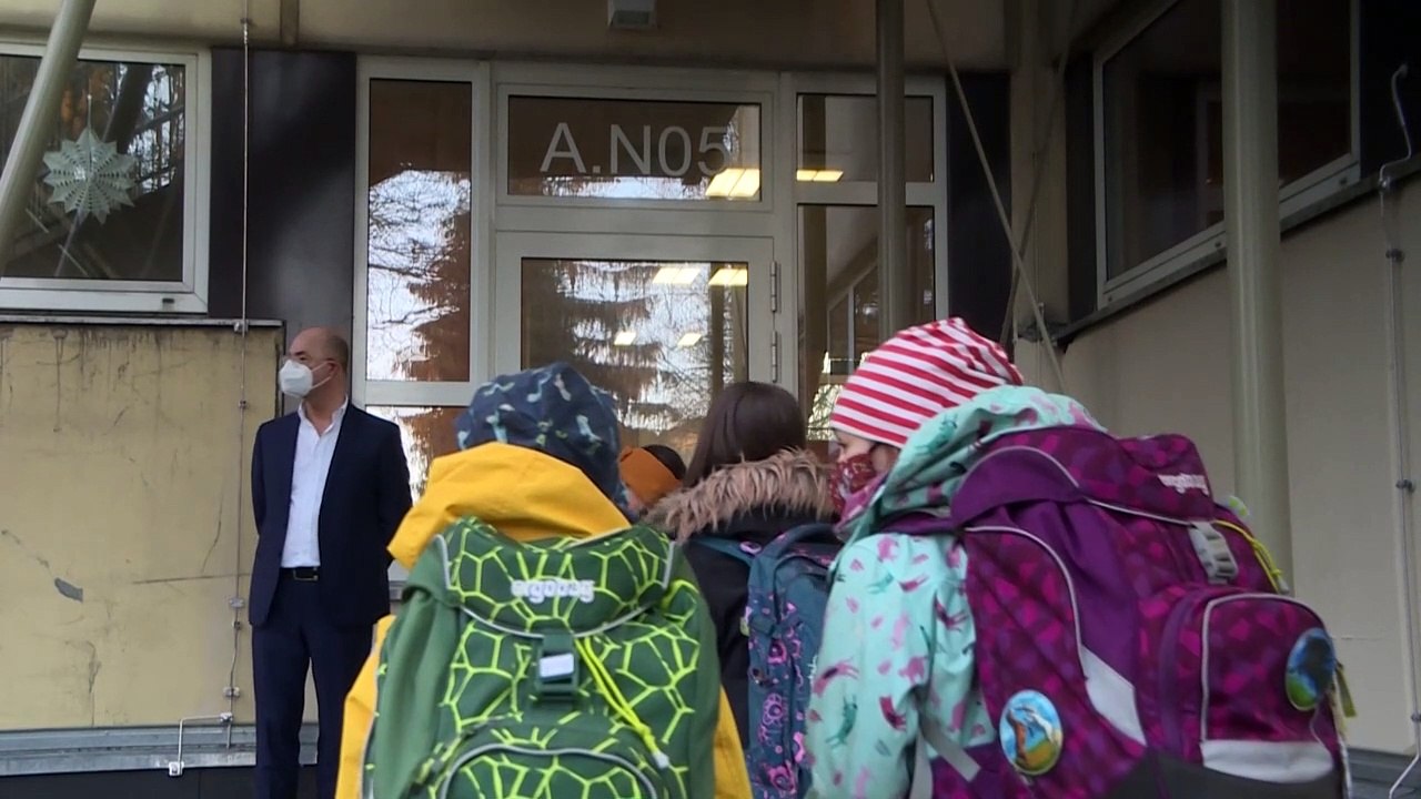 Erster Präsenz-Schultag für Grundschüler in Berlin