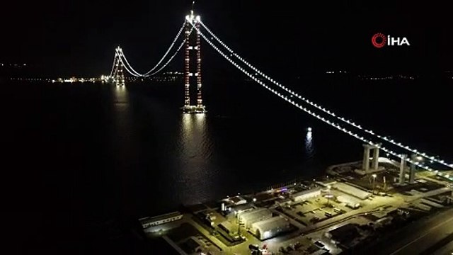1915 Çanakkale Köprüsü'ndeki ‘kedi yolu' aydınlatmaları boğazın çehresini güzelleştirdi