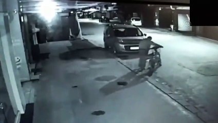 SAKARYA - Kuryelerin elektrikli bisikletlerini ve paketlerini çaldığı iddiasıyla yakalanan 2 şüpheli tutuklandı