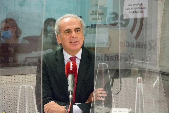 Entrevista a Enrique Ruiz Escudero, consejero de Sanidad de la CAM