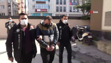 Kendisini polis olarak tanıtan dolandırıcı, gerçek polise yakalandı