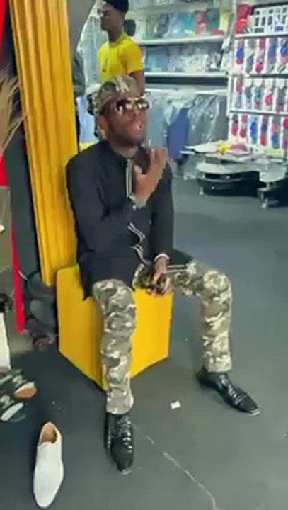 Quand Makosso donne des conseils en buzz à Raoul Le Blanc