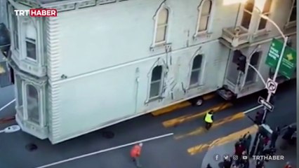 ABD'de 138 yıllık bina, yeni adresine böyle taşındı