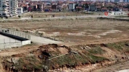 35 yıl sonra polise verdiği bilgi sayesinde toprağa gümülü top mermisi bulundu