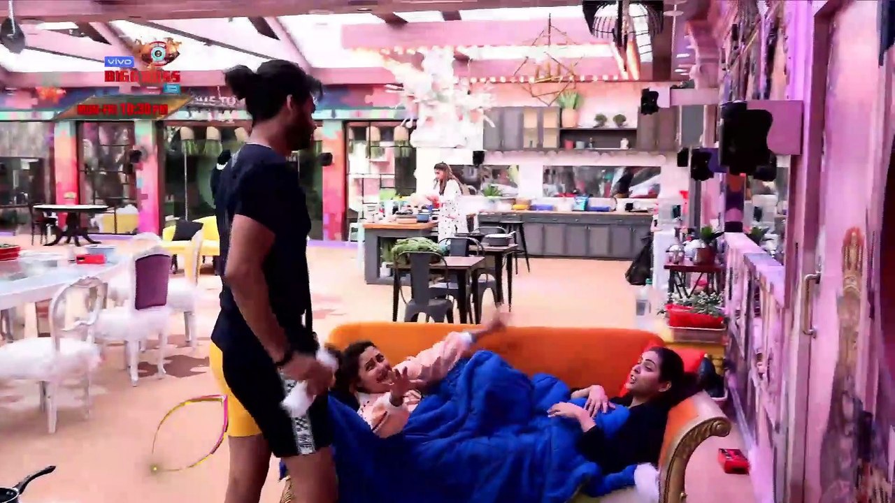 Bigg Boss 13 Ep 77 Updates | 15 Jan 2020: Madhurima Tuli - Vishal Aditya Singh को BB ने दी सज़ा