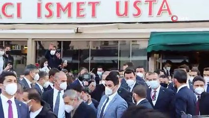 İzmir deprem konutlarının temelini atan Cumhurbaşkanı Erdoğan'a büyük ilgi