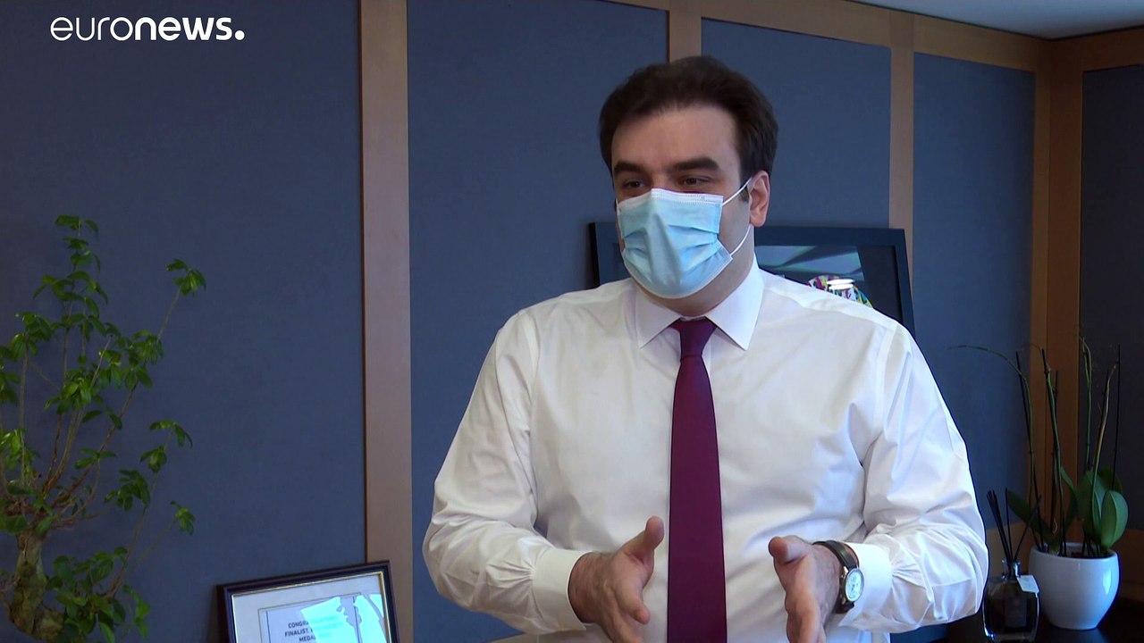 Urlaub in Griechenland: Bikini, Sonnenbrille und Impfpass