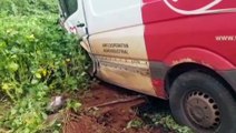 Fiat Strada fica destruía após colisão na rodovia BR-277