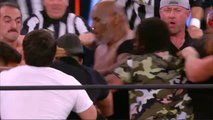 بالفيديو.. شجار عنيف لتايسون في أول ظهور له بعد العودة إلى الملاكمة