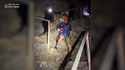 بالفيديو ..إنقاذ أوروبي وشقيقته تاها بالقرب من جبل جيس