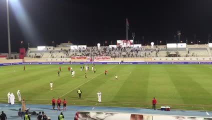 بالفيديو: الفرحة تعود إلى جمهور فريق الشارقة بعد 4 هزائم