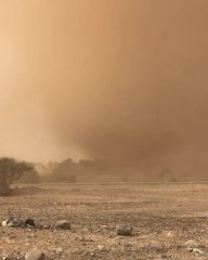 بالفيديو.. إعصار قمعي يضرب كدرا