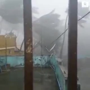 بالفيديو.. الإعصار فاني يجتاح الساحل الهندي ويلحق أضرارا هائلة