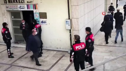 - Kumarhaneye çevrilen iş merkezinde 25 kişi suçüstü yakalandı
