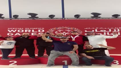 بالفيديو: بطل سباحة من أصحاب الهمم رفض ارتداء نظارة المياه فأحرز ذهبية للإمارات