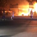 بالفيديو.. إخماد حريق اندلع بمقهى بجانب سوق السمك في رأس الخيمة