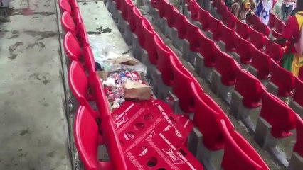 بالفيديو.. شاهد أرقى جمهور ينظف المدرجات بعد المباراة في مونديال روسيا 2018