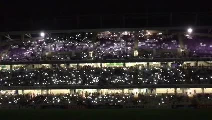 بالفيديو..جماهير العين تستقبل لاعبيها بطريقة احتفالية أمام الهلال