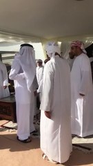 بالفيديو.. حمدان بن محمد يقدم واجب العزاء لعائلة الصريدي