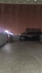 بالفيديو.. شاهد هطول الأمطار والثلوج المتفرقة على أنحاء الدولة