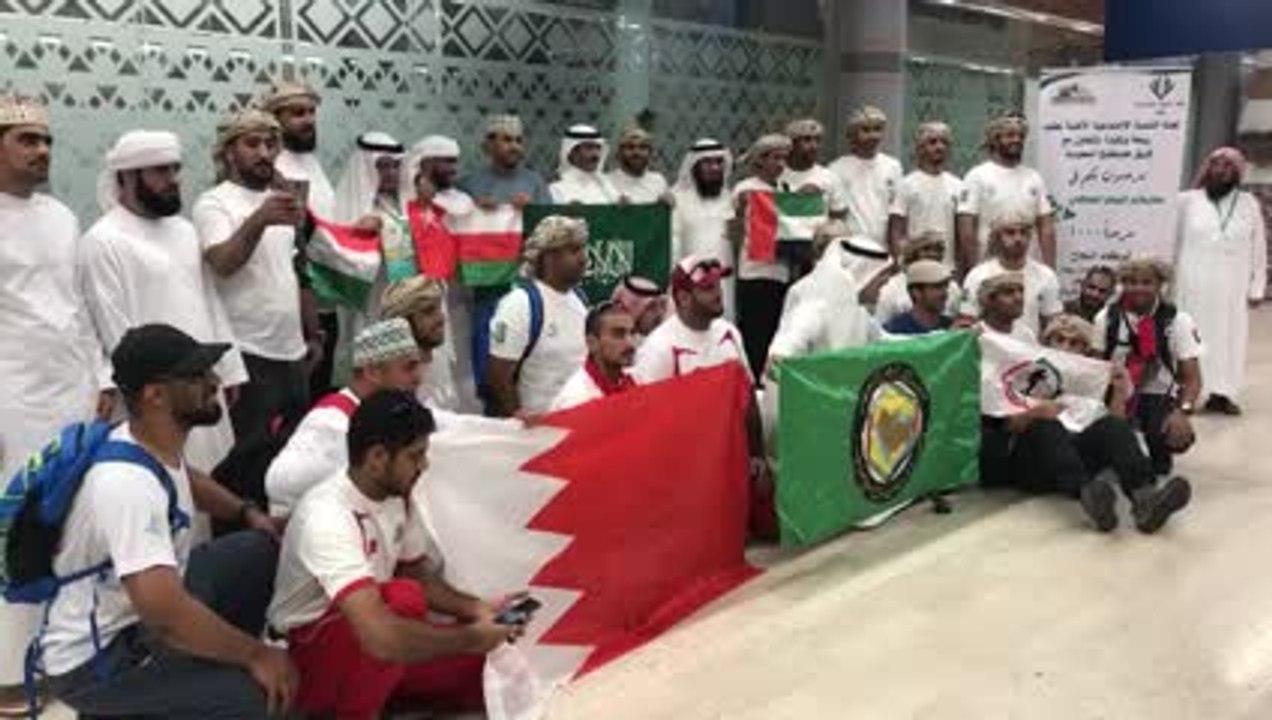 بالفيديو.. "هايكنغ الإمارات" يشارك المملكة الاحتفال باليوم الوطني السعودي